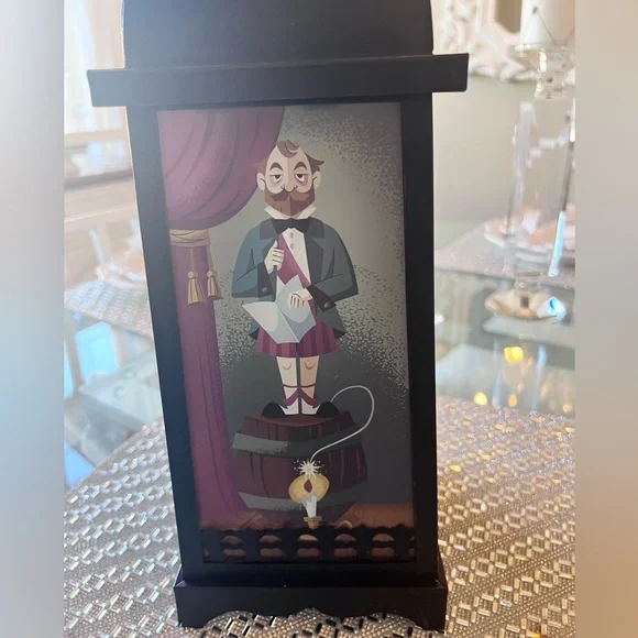 ☠️ DISNEY Haunted Mansion Disneyland Lantern Stretch Room Halloween Decor NEW - Picture 10 of 11